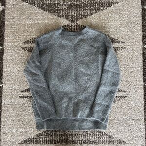 Vince Women’s Charcoal Crewneck Cashmere Sweater